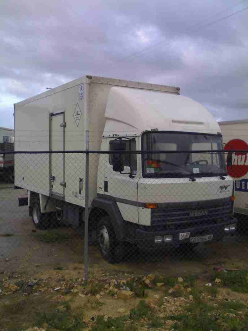 Camion Frigorifico Isotermo NISSAN  M110.150 150 CV  1995